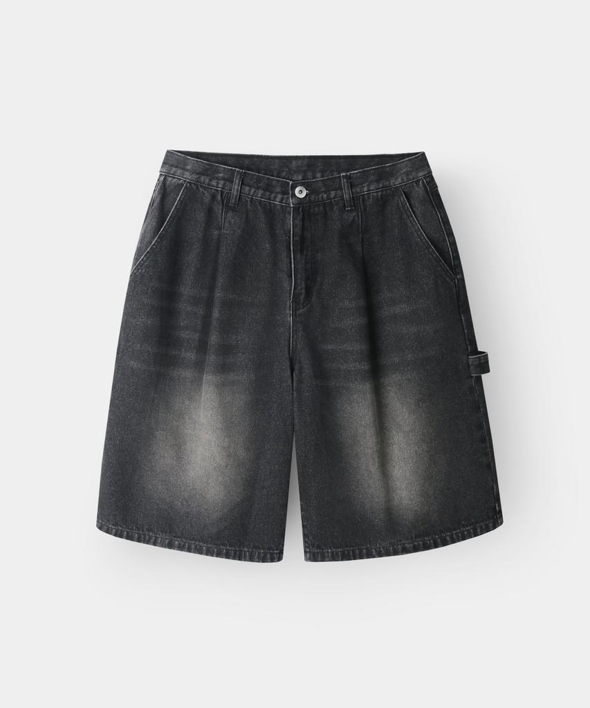 INDUST One-Pleat Carpenter Bermuda Denim Half Pants_Black