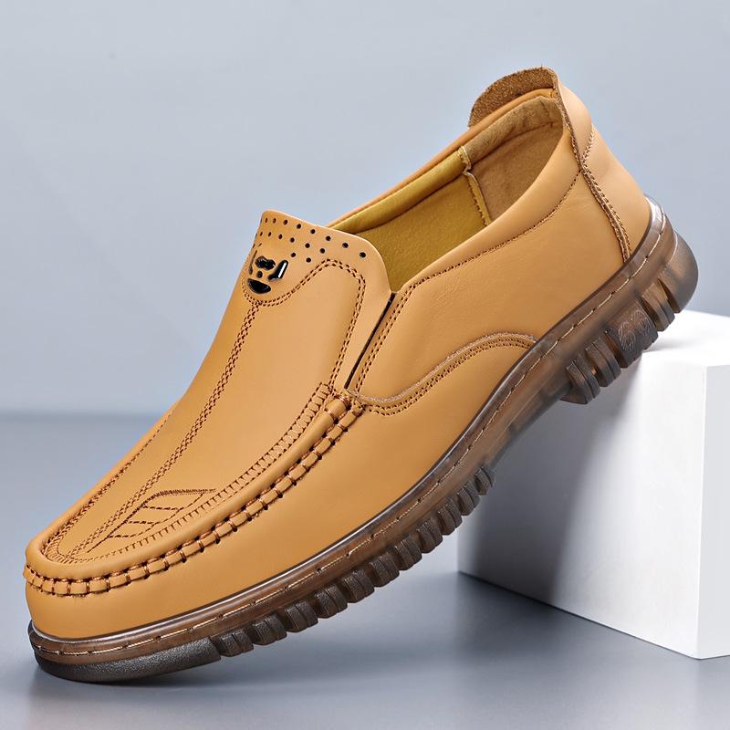 Fashion British Platform Non-slip Men's Loafers Spring Autumn Soft-soled Casual Driving Shoes Designer Solid Color Men Cow Leather Shoes