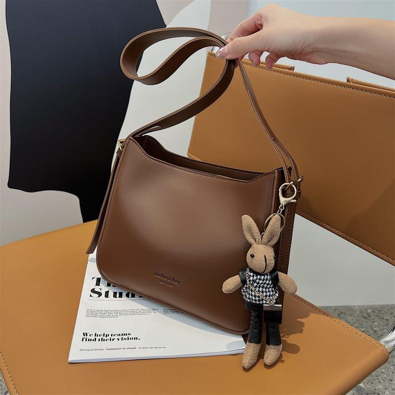 Bags with pendants New versatile women's retro single shoulder underarm fashion wide shoulder strap messenger bag