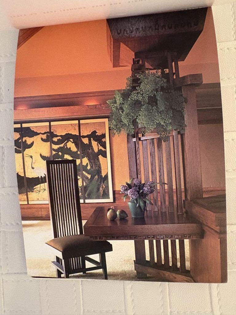 [USED] Frank Lloyd Wright Postcard Book FRANK LLOYD WRIGHT