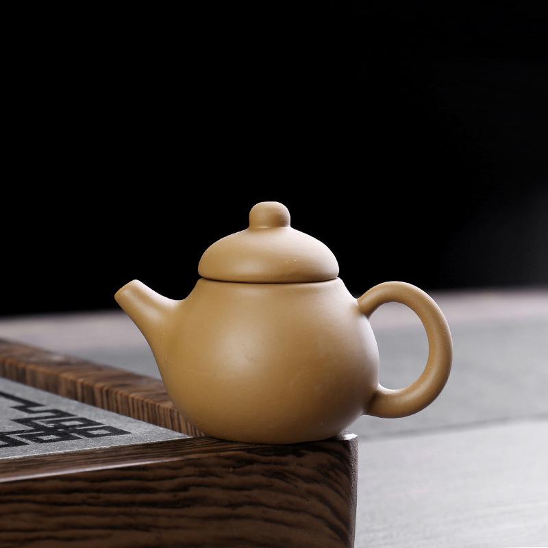 Mini Yixing Zisha Teapot Set with Tea Pet Ornament - Small Ceramic Chinese-Style for Wealth Attraction