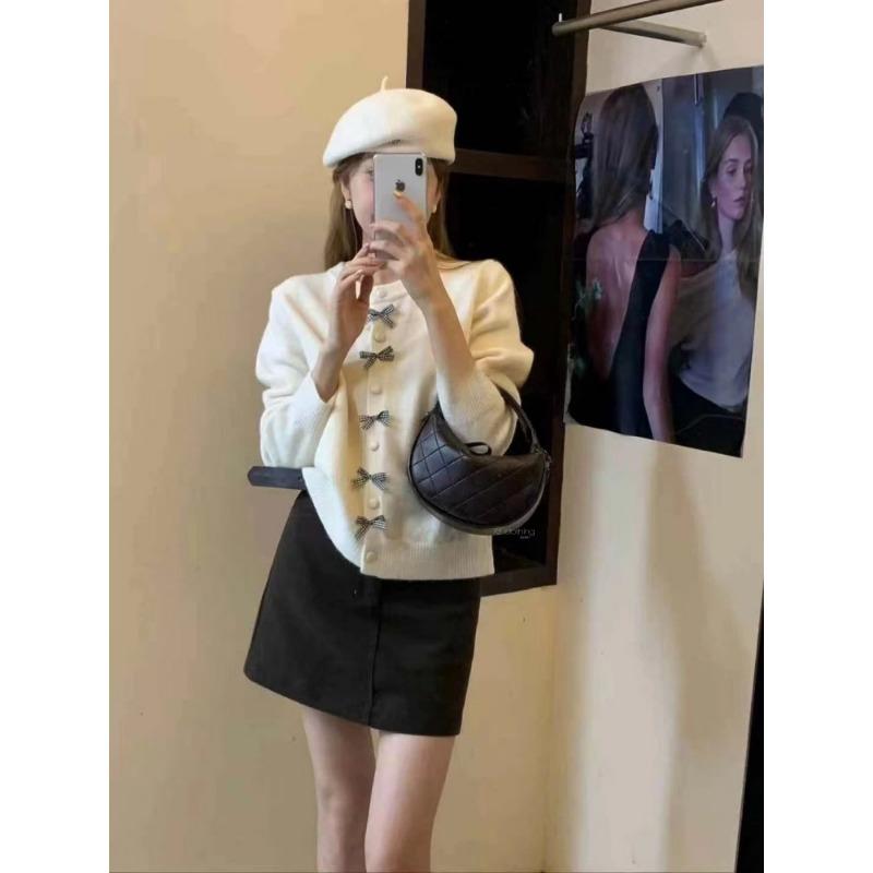 

Bow button design soft waxy sweater cardigan spring new knitted long-sleeved crew neck top one size fits all білий