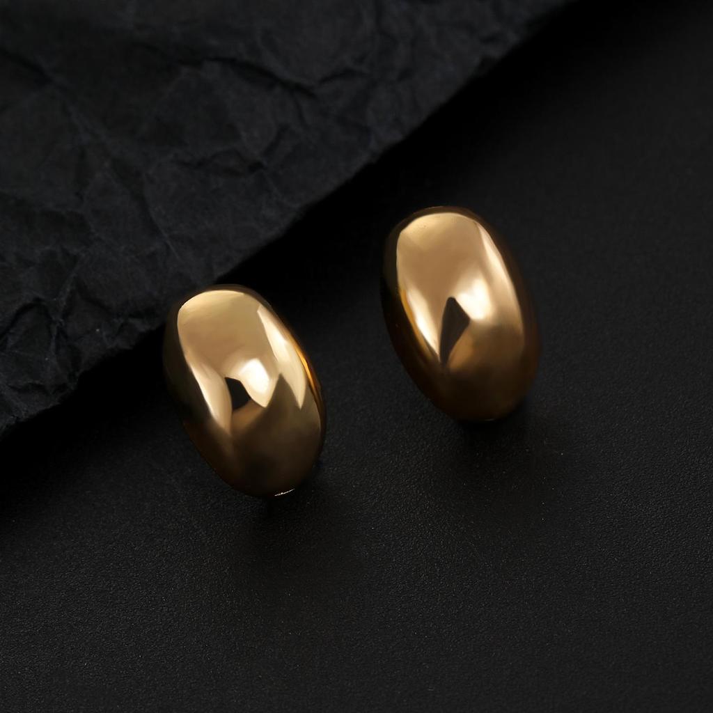 Elegant French Water Drop Small Bean Earrings for Women - Niche High-End Cold Style