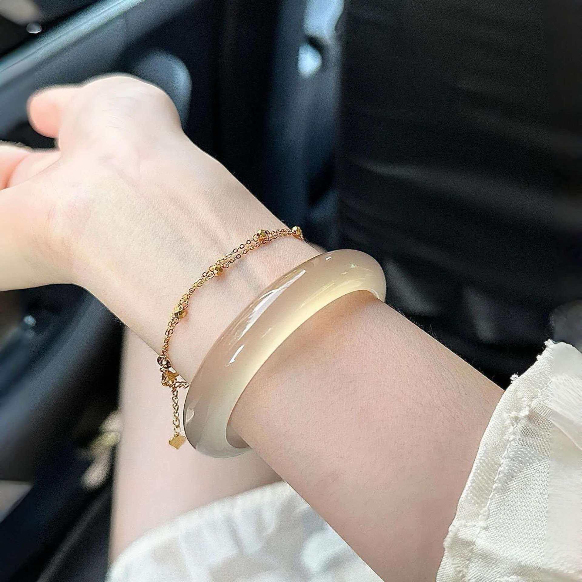 White Moonlight Cat s Eye Bracelet, Translucent Style with Champagne Gold - Women s Bestseller. Diameter 56mm