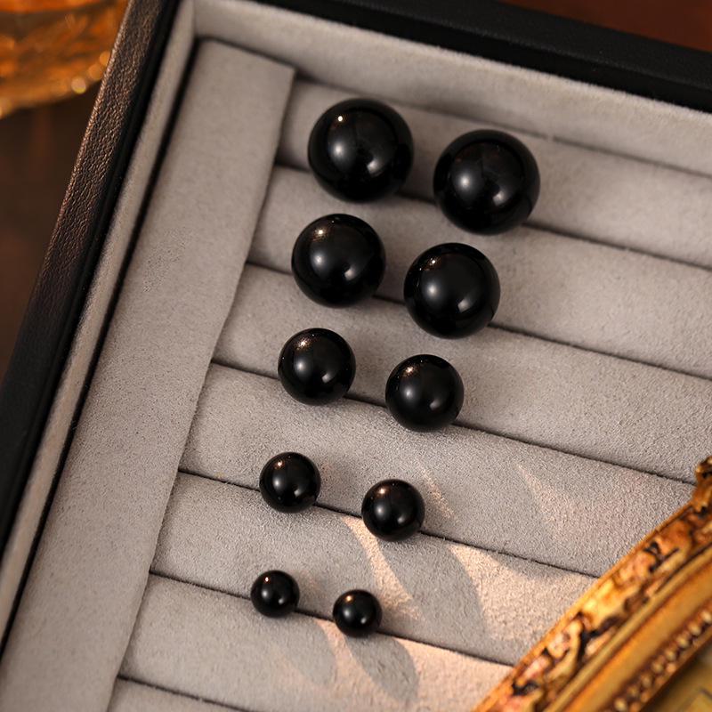 Brincos de Ágata Negra Coreana de Prata para Mulheres - Simples, Elegante, Versátil, Pequena Jóia de Declaração