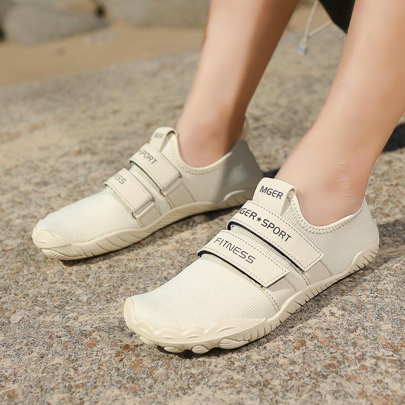 Traceway shoes new flying woven five-finger shoes men's and women's beach swimming wading shoes outdoor hiking hiking shoes can be set LOGO