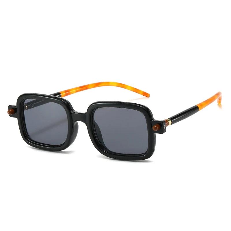 SHAUNA Fashion Square Sunglasses Women Shades UV400 Vintage Rivets Men Punk Clear Gradient Sun Glasses