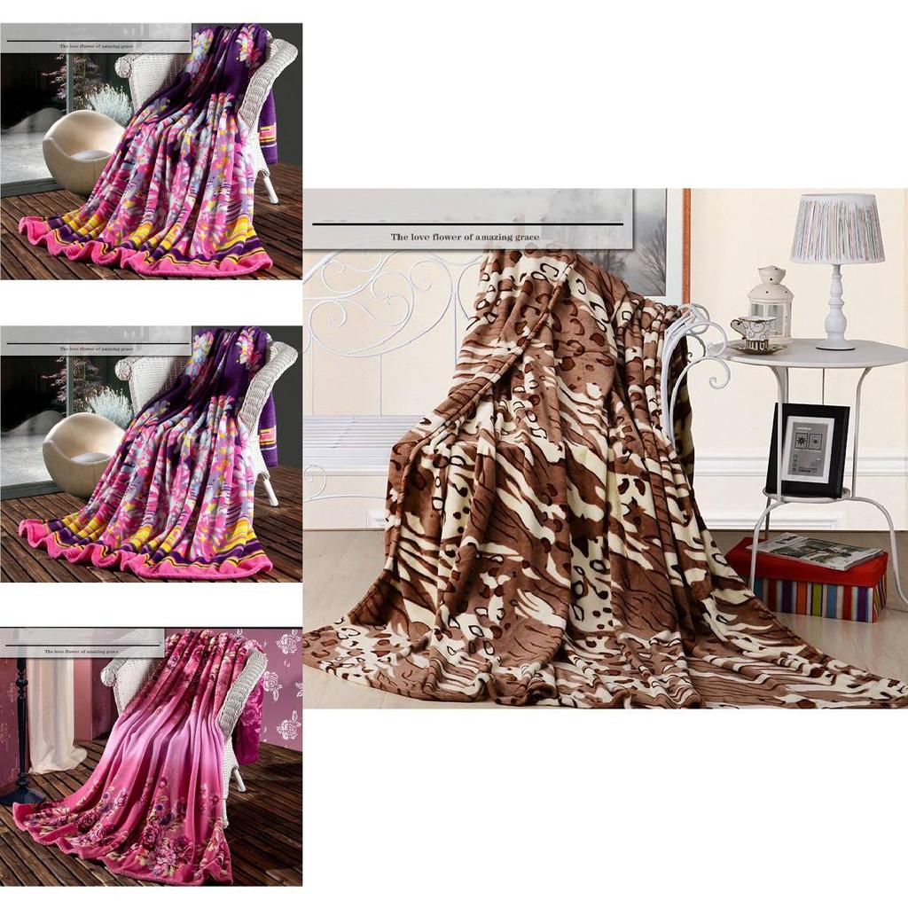 Flannel Throw Blanket With Polyester Material And Heart Pattern For Home Use