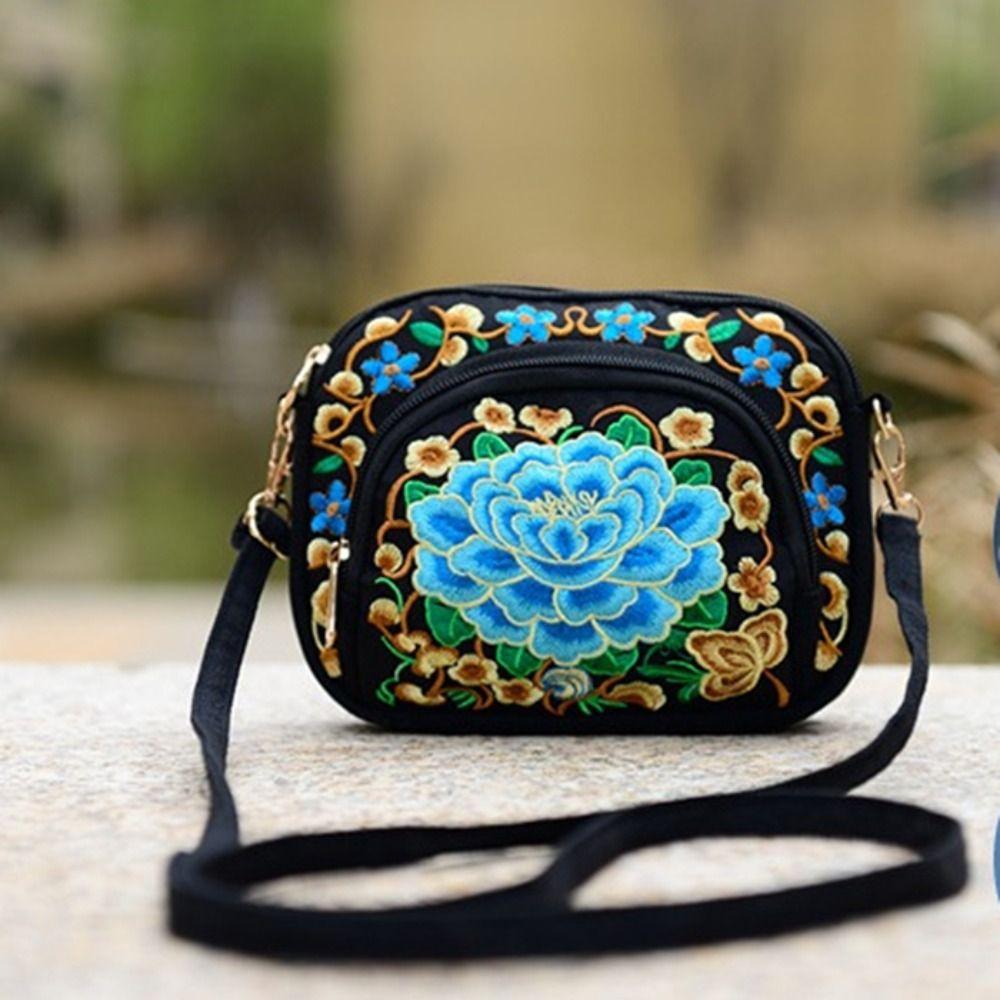Ethnic Style Women Shoulder Bag Vintage Zipper Floral Embroidered Travel Pouch Cotton Mobile Phone Bag Crossbody Bag