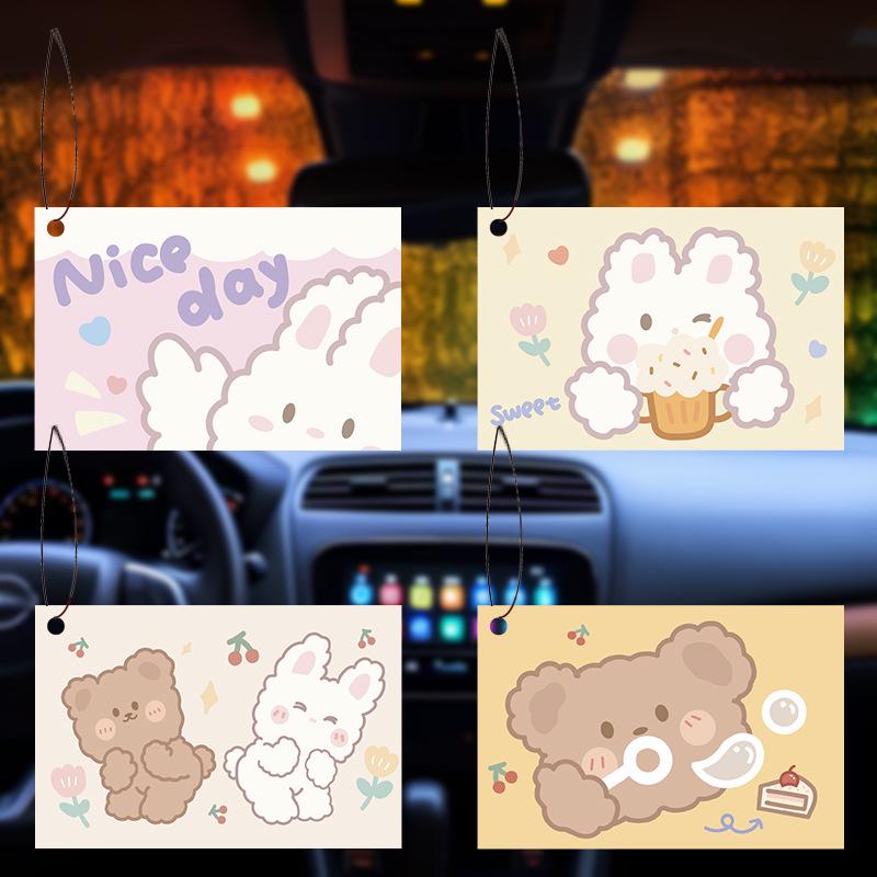 Aromatherapie-Dufttabletten und -Ornamente fürs Auto