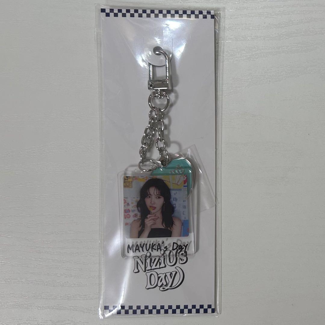 

[USED] NiziU Mayuka Photo Keychain Sea Green