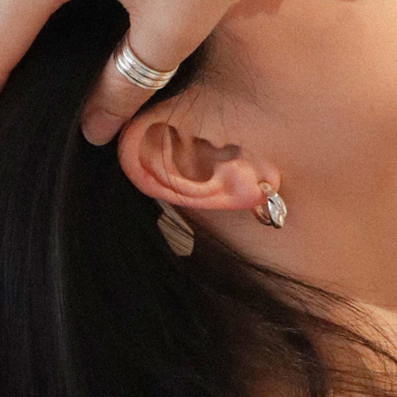 OudStudio Hug Earring