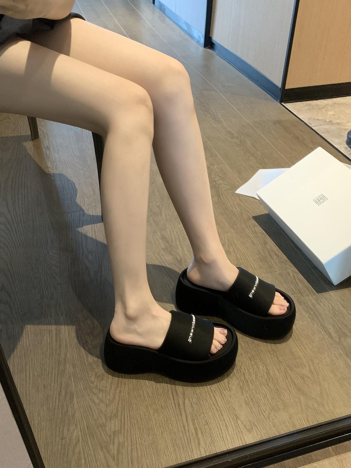 

Grape Mom Studiolee Morocco Weekend~ Comfortable Round Head Letters Skinny Summer Thick-soled Slippers 40