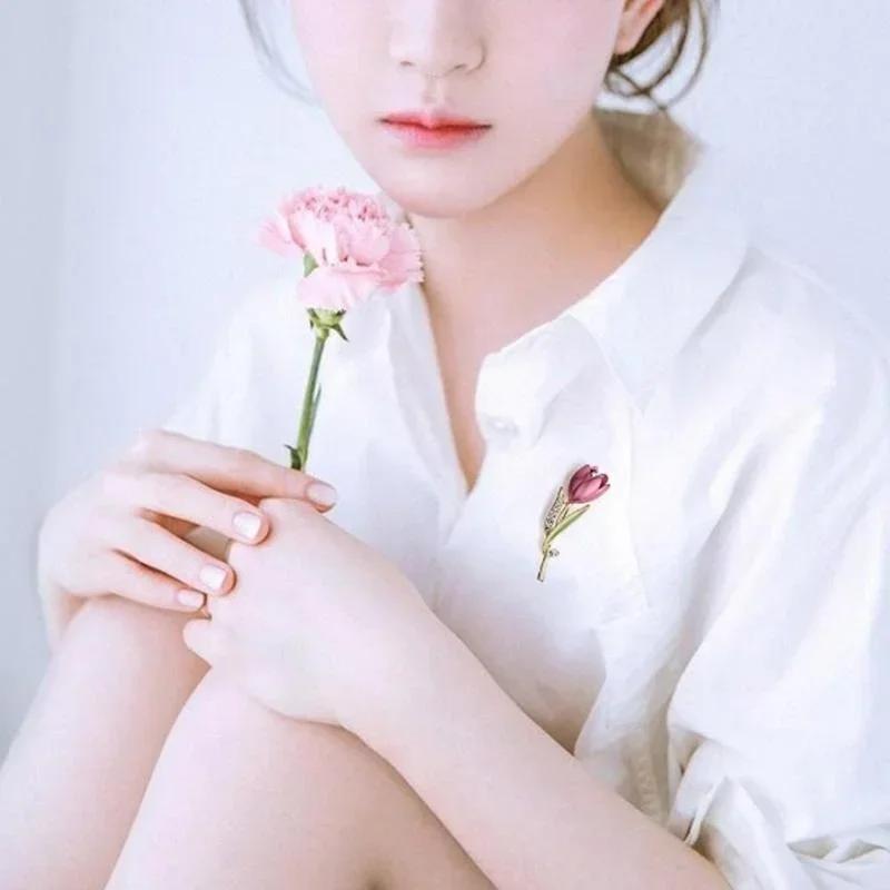 Women Summer Fashion Tulip Rhinestone Flower Brooch Pin Crystal Jewelry Clothes Accessories Brooche Gift Wedding Pins Decoration