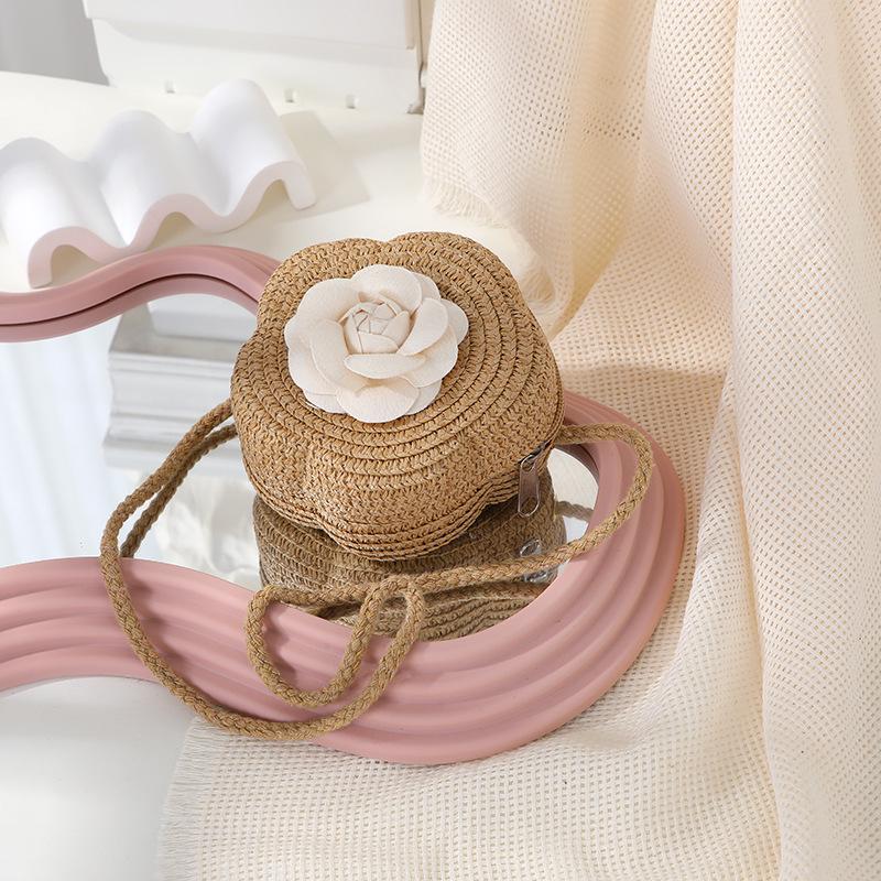 Süße florale Sommer-Strohhut-gewebte Crossbody-Mini-Tasche 2025
