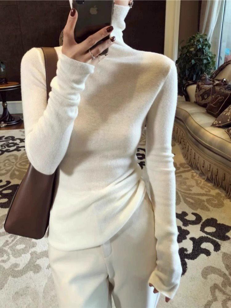 Women's White Slim Fit Turtleneck Sweater - Fashionable Knitted Autumn/Winter Top