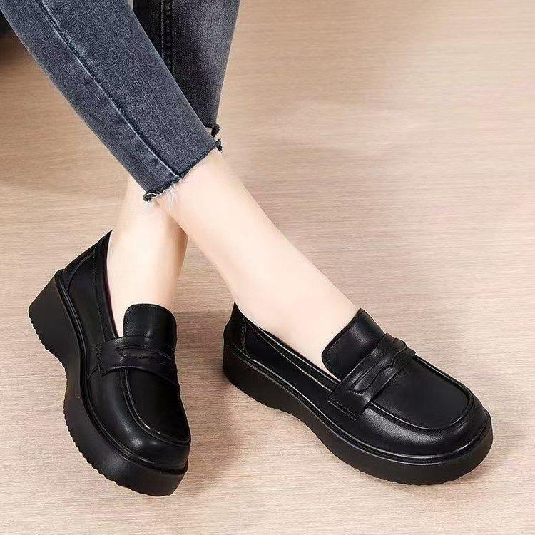 2025 new spring and autumn small leather shoes British style single shoes women's flat loafers versatile black work shoes one pedal