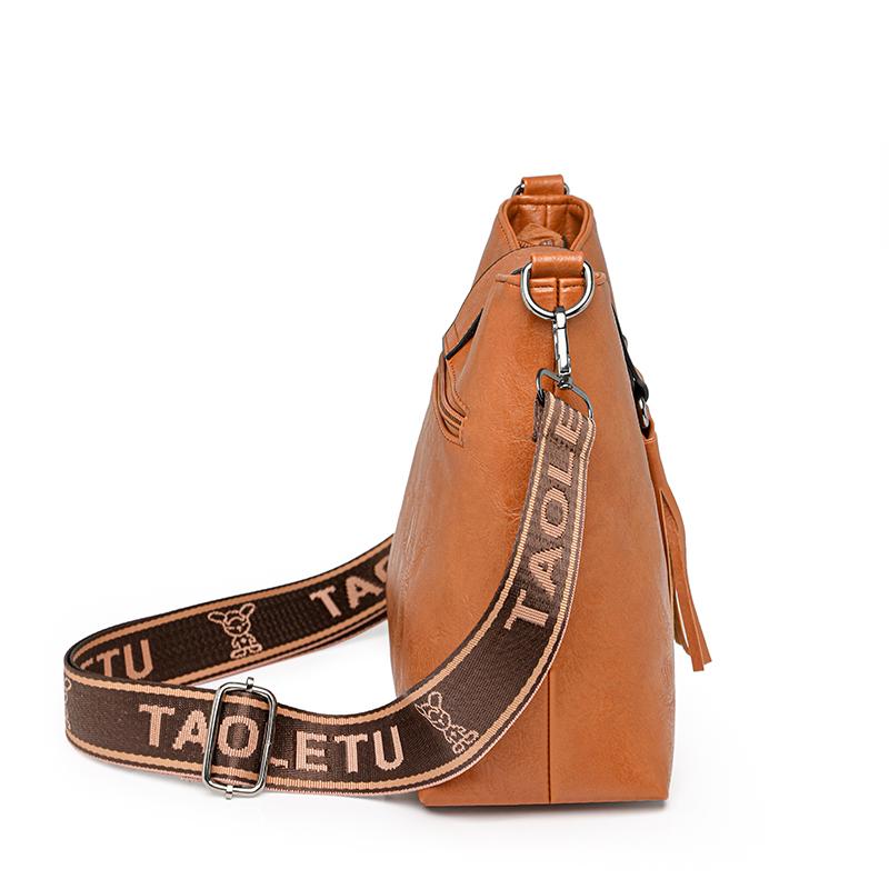 Retro Shoulder Bag 2025 Summer Casual Bucket Crossbody Bag For Women Messenger Bags Brown PU Leather Tassel Ladies Handbag