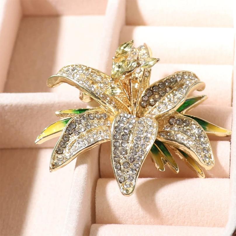 Charm Trend Flower Brooch Gorgeous Personality Pin Fashion Korean Accessories Party Birthday Festival brooch Souvenir 2026
