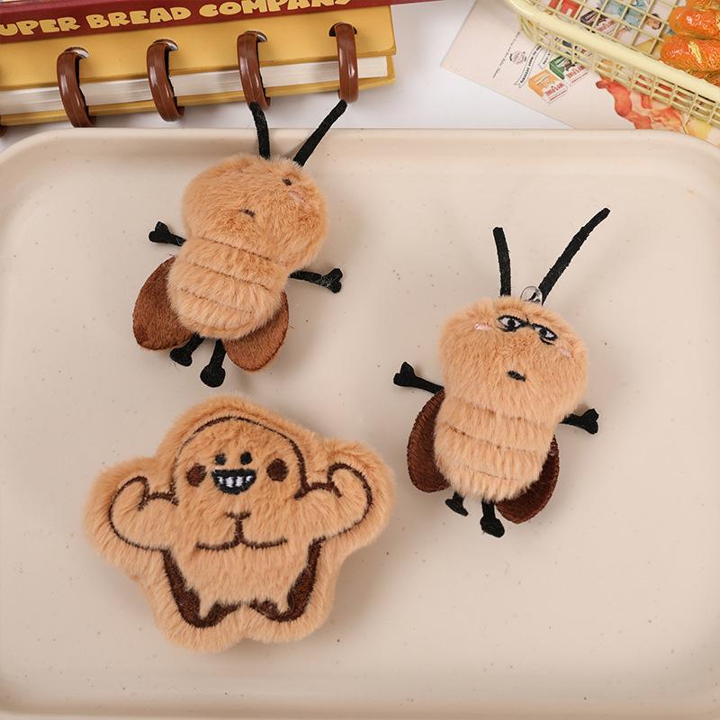 2Pcs Cartoon Cockroach Plush Keychain Stuffed Animal Doll Keyring Lovely Backpack Pendant Car Key Holder Decoration Gifts