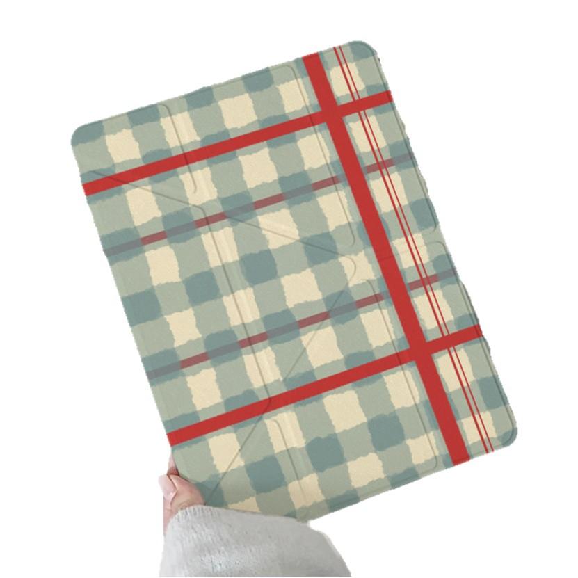 Cute cartoon kitten, suitable for iPad Pro 11-inch Y folded edge sticker, tablet protective case, anti-drop soft case with pen slot