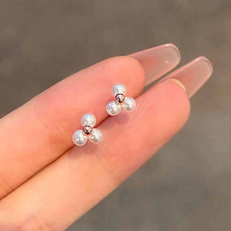 Three Pearl Earrings Small Mini Earrings French Retro Pearl Earrings Elegant and Fashionable