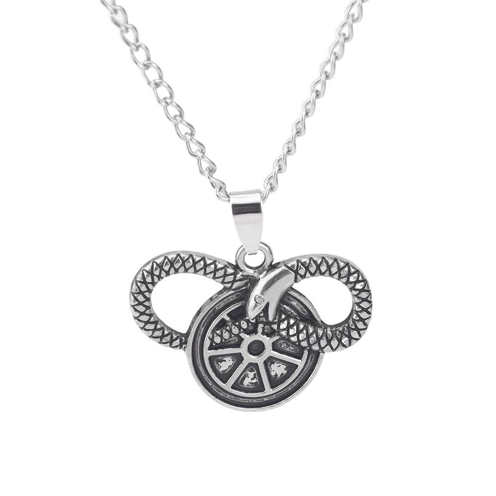 Creative Retro Unisex Snake Bone Pendant Necklace - The Wheel of Time Clavicle Chain