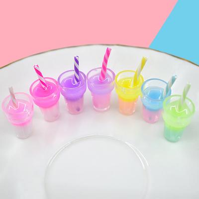 2Pcs Durável Vívido Ornamento Colorido Casa de Bonecas Miniatura Copo de Bebida para Decoração Simulação