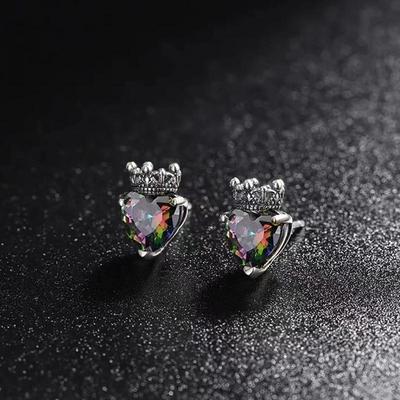 Elegant Zircon Heart Crown Stud Earrings: Retro Light Luxury for Women