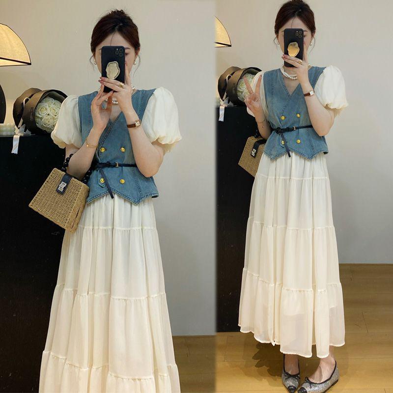 Women's Denim Two-Piece Dress for Summer 2026: Slimming, Petite Fit with Short-Sleeved Jacket and Mid-Length Skirt.