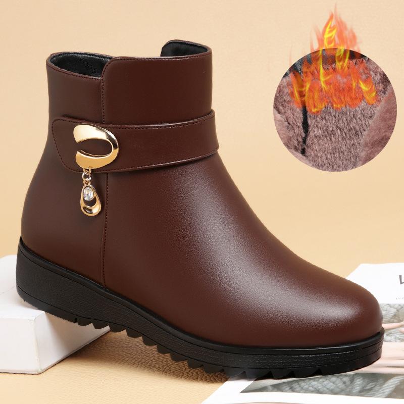 

Boots female mother shoes autumn and winter women s shoes, new Martin boots soft-soled thick-heeled short boots velvet thermal cotton shoes 41