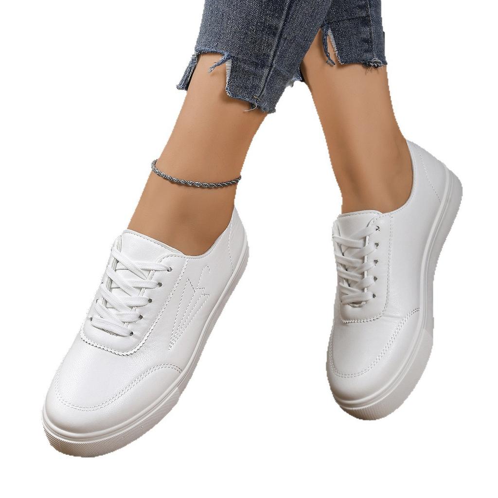 Large Size Women's Spring and Autumn New Round Head Large Size Flat Bottom Lace-up Board Shoes Casual Single Shoes Women