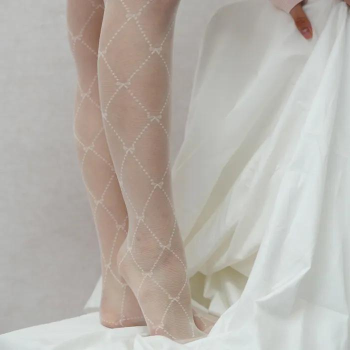 Ribbon diamond dot pattern stockings (ivory)