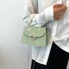 Simple and fashionable pearl portable small square bag for women 2025 summer trendy new lace chain single shoulder oblique span small square bag
