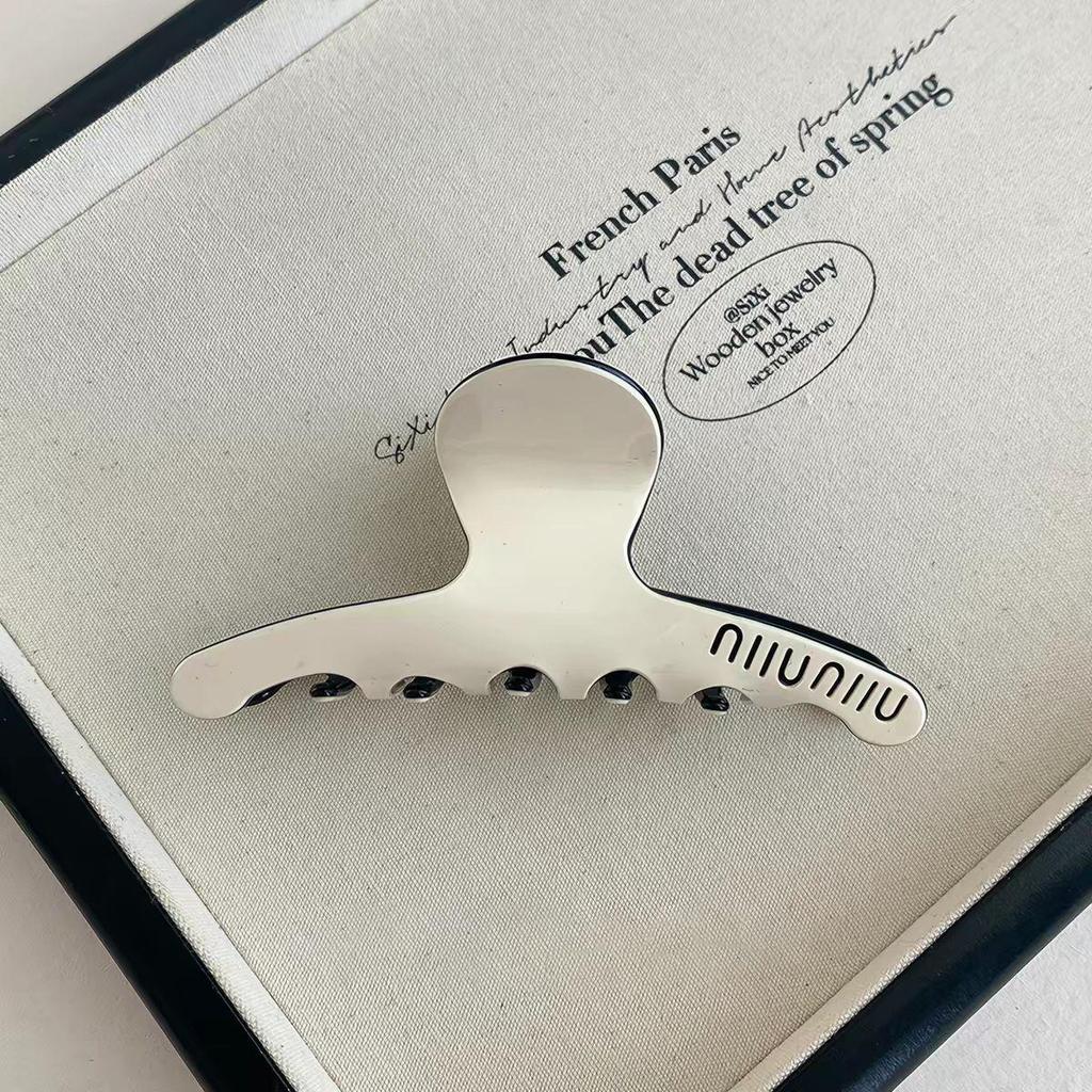 Čokoládově hnědá luxusní spona do vlasů drápek žraločí spona pro ženy - 2025 nová vlasová ozdoba