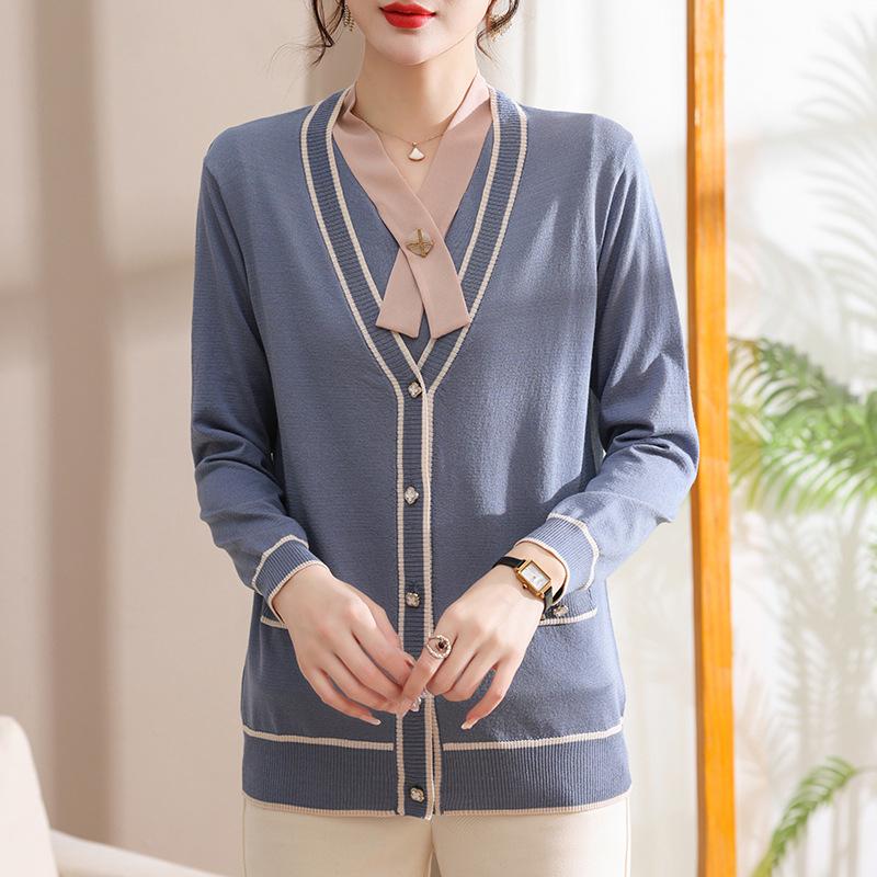 

Spring Knitwear Two-Piece Set for Middle-aged Women: Short-Sleeved T-shirt & Cardigan (40-50 Years) XL (Recommended 100-110 jin) сірий колір/синій