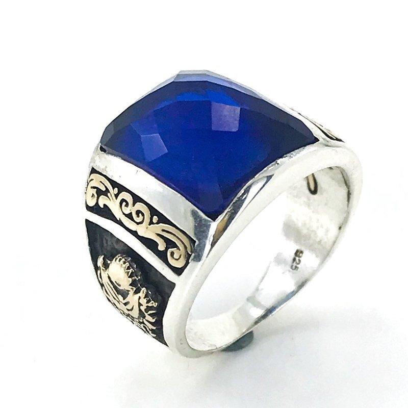 

Серебряное мужское кольцо высшего качества с багетом и сапфиром Tugra и Arma