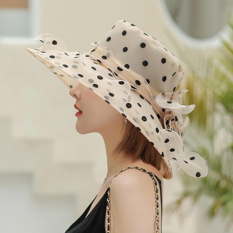 Women's Retro Polka Dot Organza Sun Hat - Wide Brim Mesh Derby Hat with Floral Accent, Black & White Patterned Design, Perfect for Beach, Outdoor