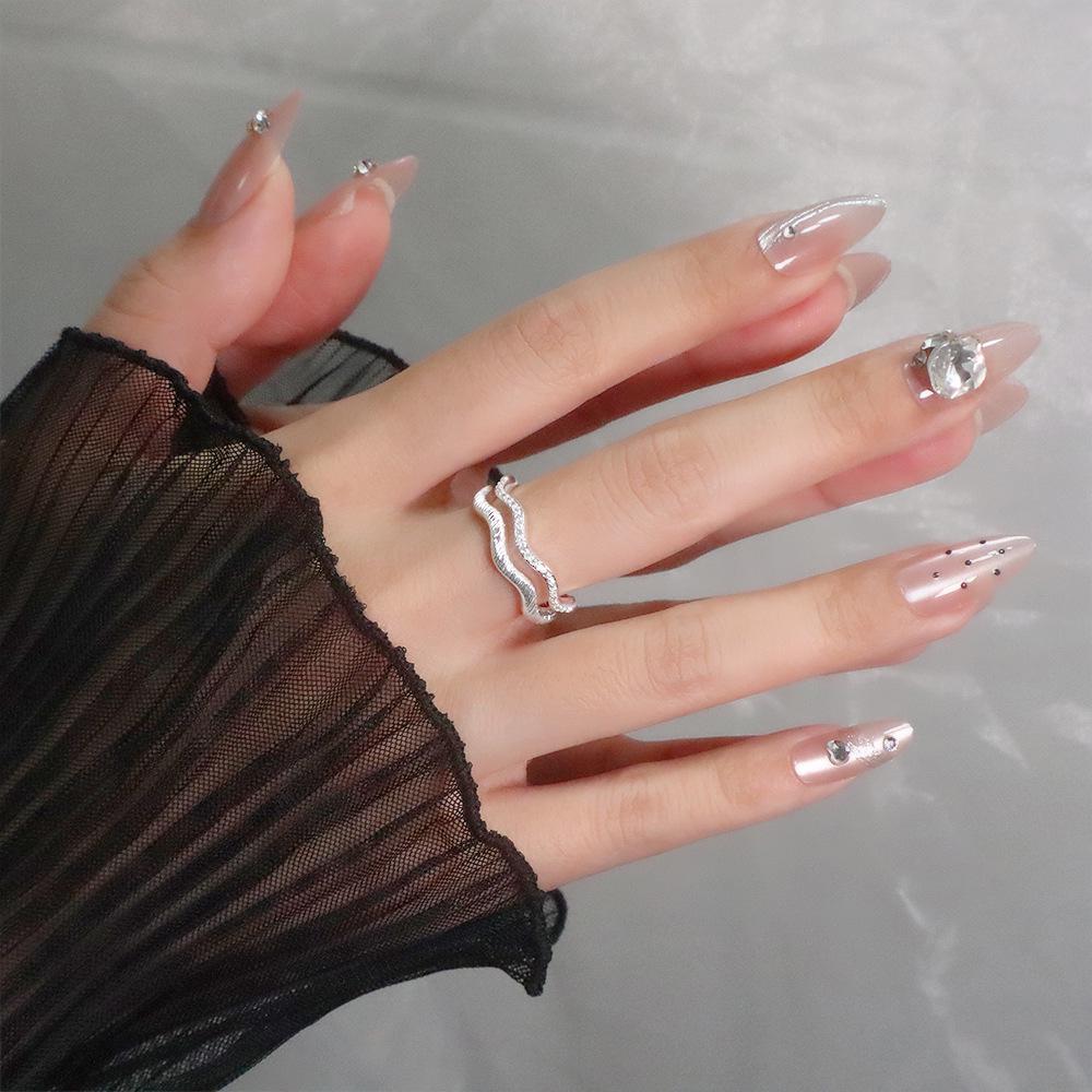 Double-Layer Zircon Ring with Geometric Texture and Full Diamond Water Wave Pattern