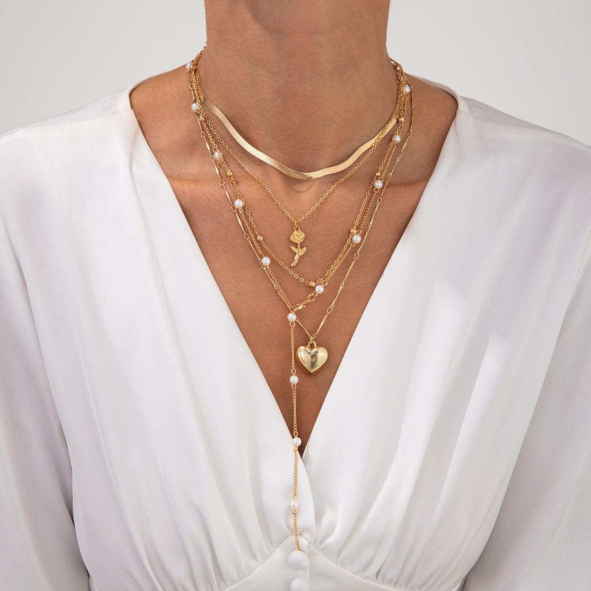 Sweet And Cool Rose Love Collarbone Necklace, Temperament Imitation Pearl Snake Bone Chain Stacked Necklace