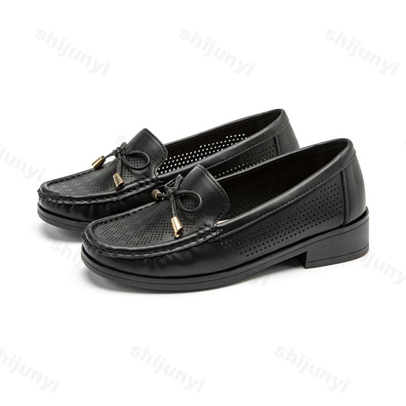 Spring Summer Women's Shoes Soft Soles Lightweight Loafers Hollow Out Breathable Flats Women Non Slip Comfortable Casual Shoes