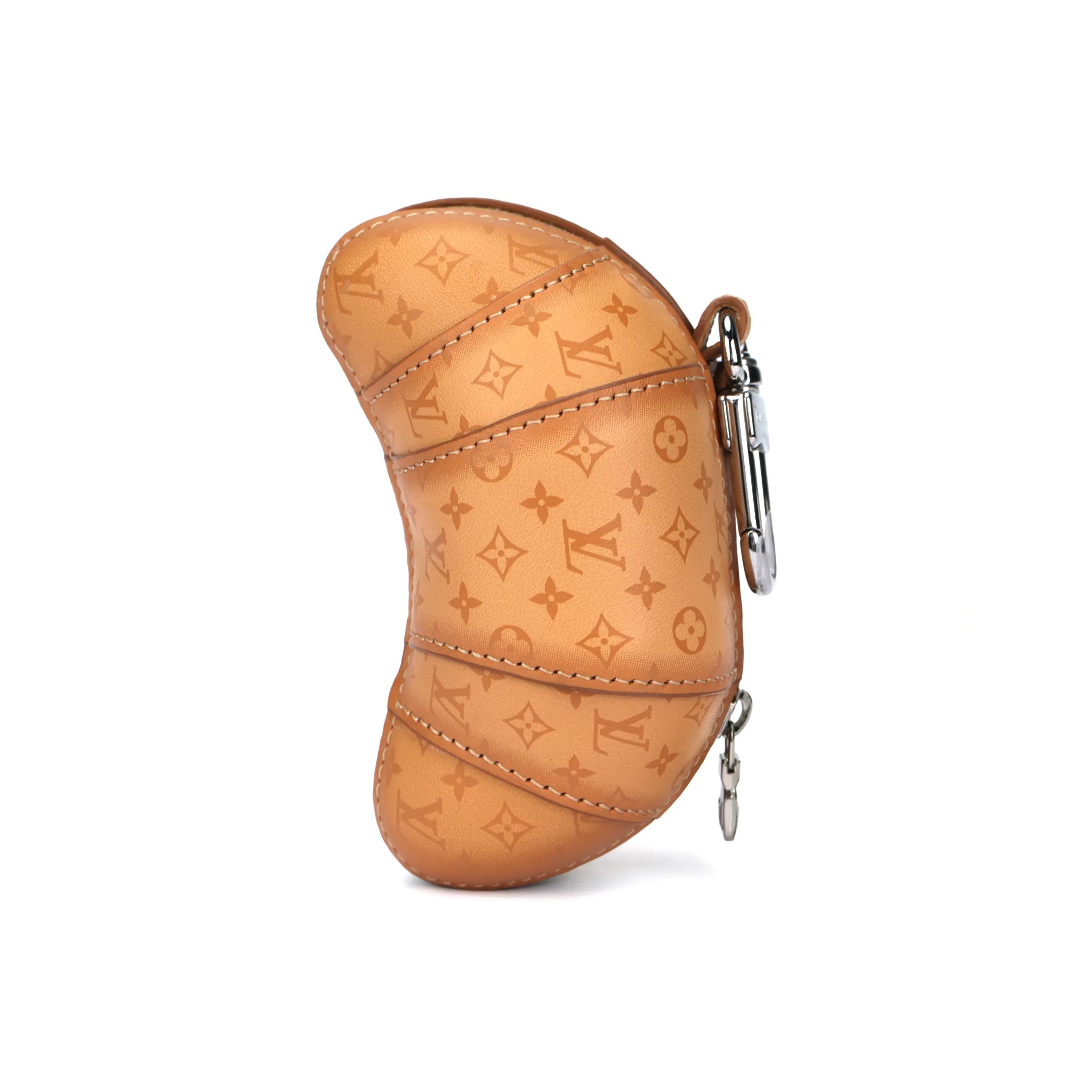 

LOUIS VUITTON CROISSANT Leather Coin Purse with Monogram Print Unisex Couple s Style Brown-Yellow Box(Basic Set+Box)