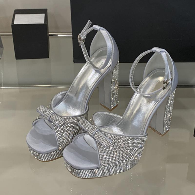 

Модная обувь Liyke Подиумная мода 12 см Квадратные высокие каблуки для женщин Банкетные туфли Модные босоножки на платформе с открытым носком и кристаллами 35 серебряный
