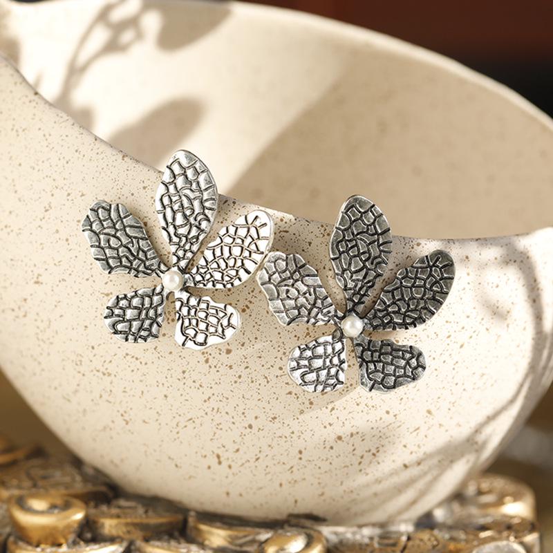 

Универсальные повседневные серьги-пусеты в виде цветка из сплава для ежедневной носки One Size античный серебряного