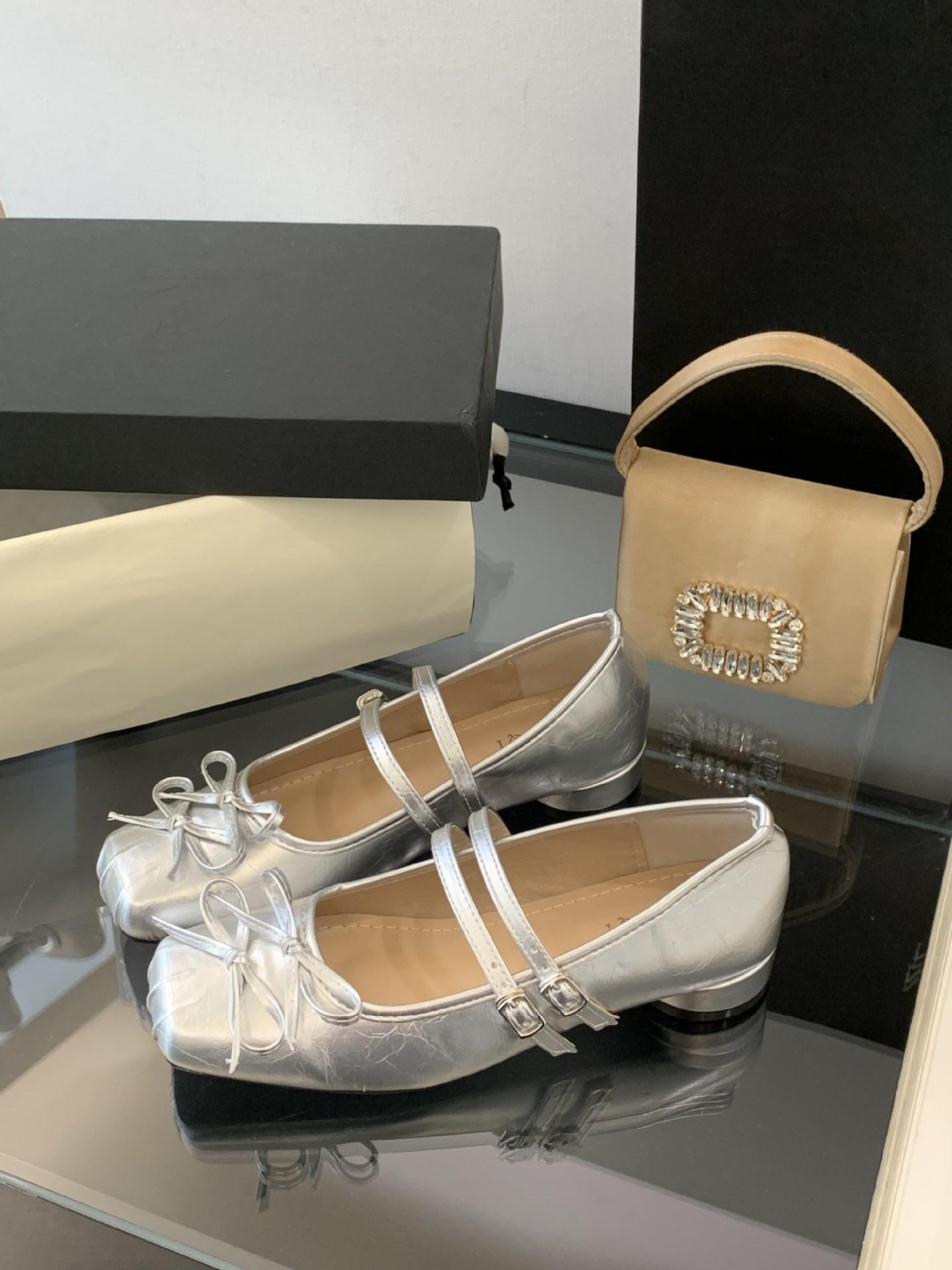 

French retro Mary Jane shoes women s 2025 new shallow single shoes with skirts, ballet shoes, low heels, evening shoes tide 35