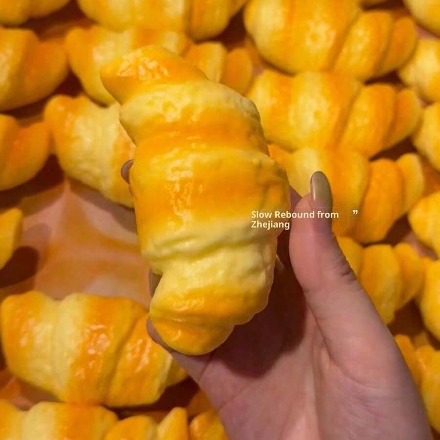 Croissant Smažená tyčinka Kočičí tlapka Squishy hračka, Pomalý odskok Úleva od stresu Mačkací Fidget, Roztomilý Dárková dekorace na stůl pro dekompresi