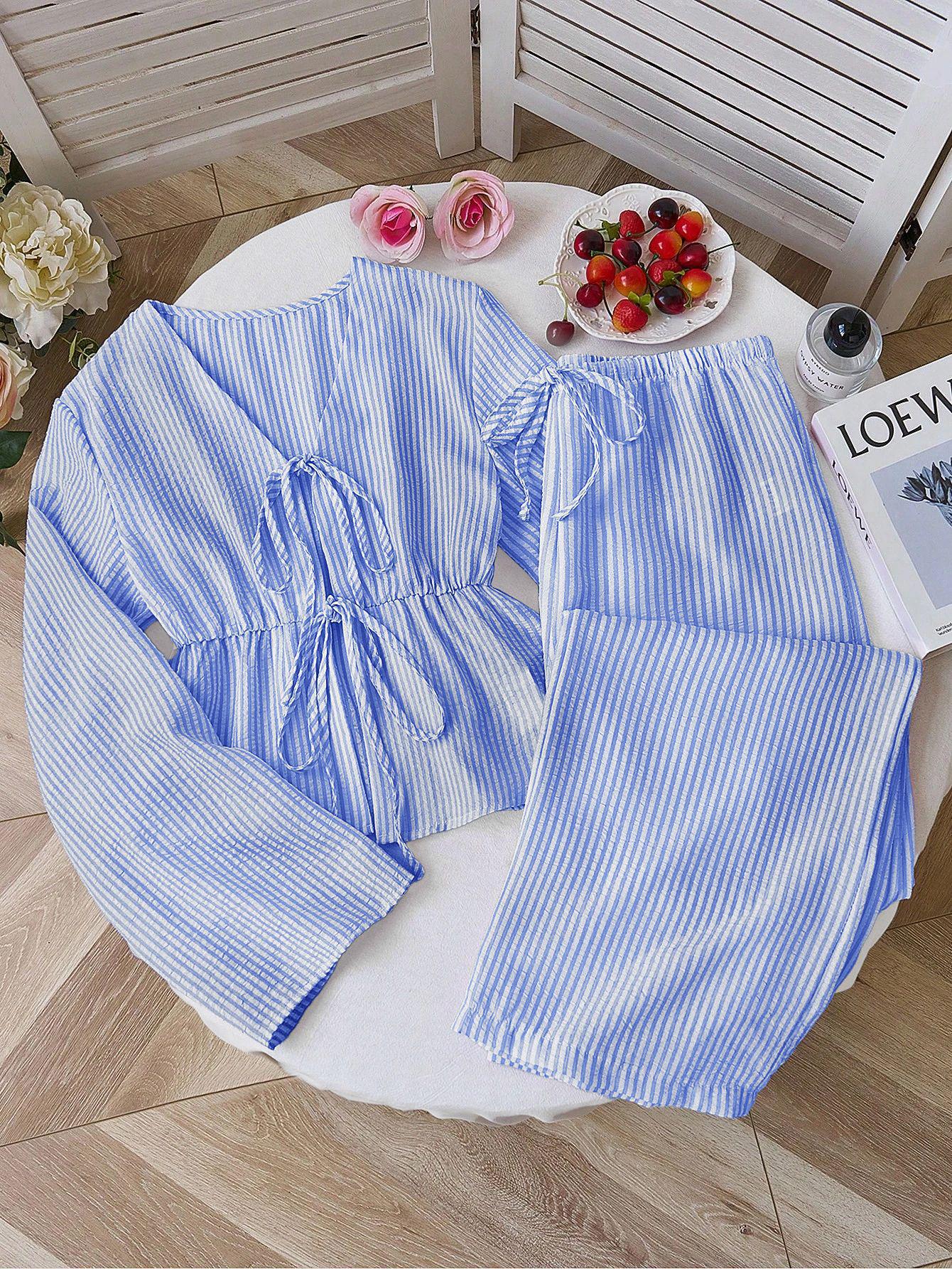 

Cozy Striped Lace-Up Long-Sleeve Two-Piece Set Medium синій