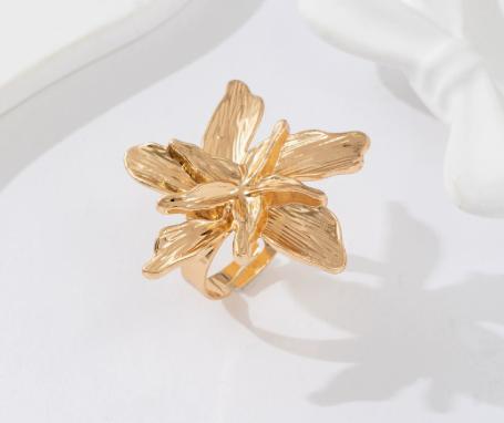 

Versatile Stud Earrings, Fashionable Leaf Earrings, Rings, Women s Rings, Gold One Size