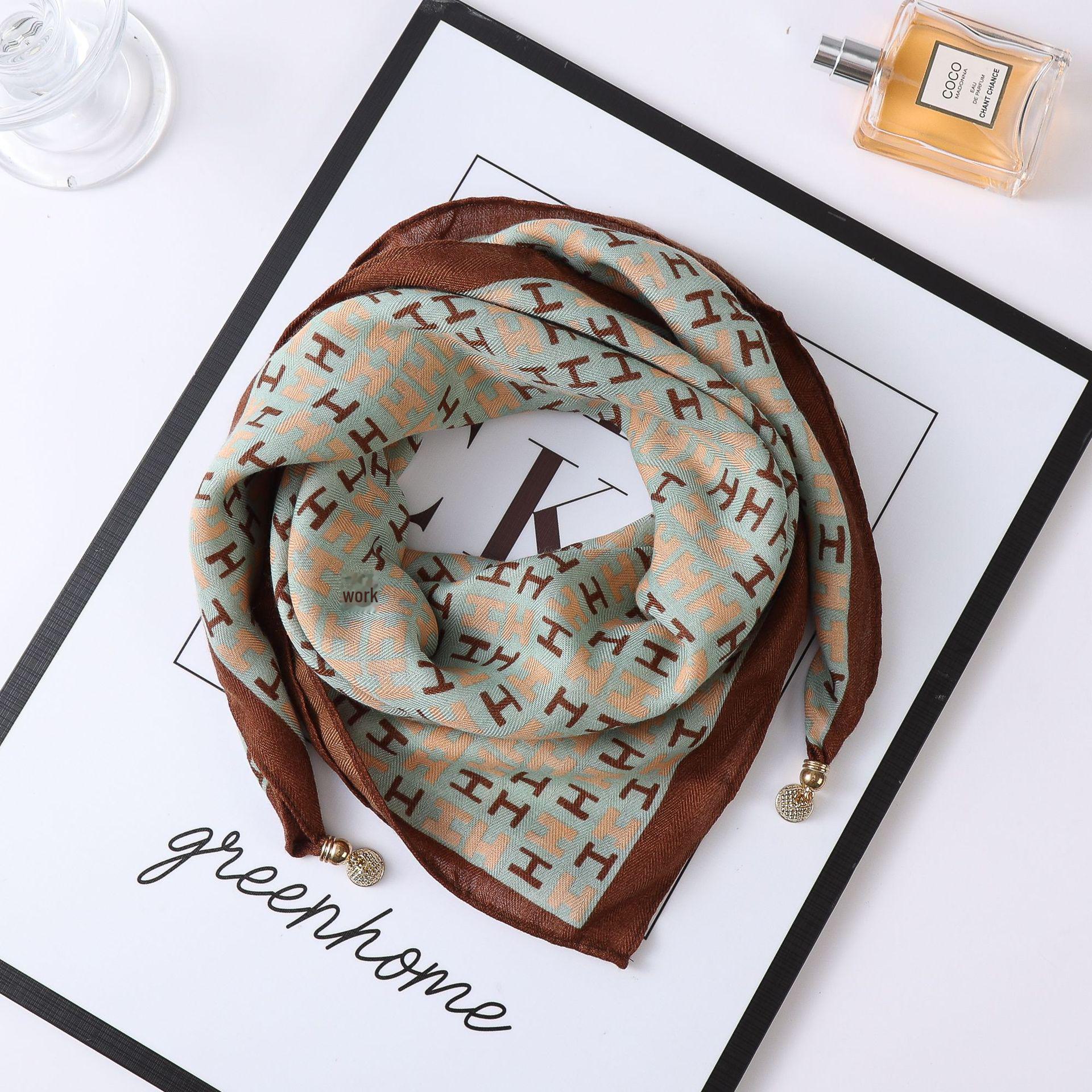 

Осенне-зимний шелковый шарф в западном стиле с корейским акцентом в виде магнитного золотого шарика