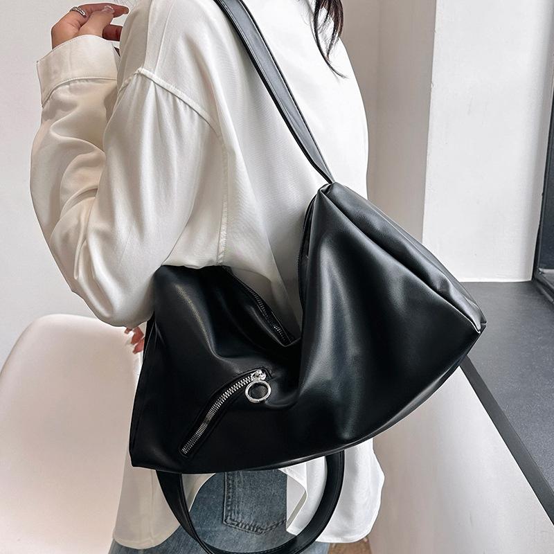 Schultertasche im Y2K-Stil für Damen, trendige Motorrad-Handtasche, minimalistische Schultertasche für Mädchen, Streetwear